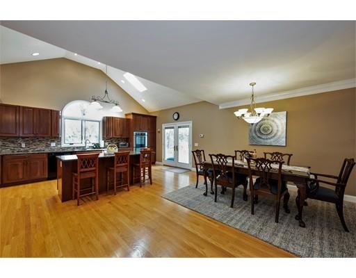 107 Spruce Road Norwood, MA 02062 - Photo 7 of 21 Gallery Image 7
