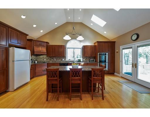 107 Spruce Road Norwood, MA 02062 - Photo 9 of 21 Gallery Image 9