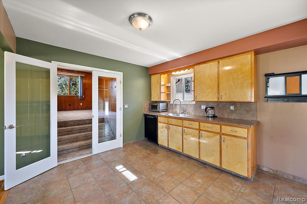 2470 Durham Road Utica, MI 48317 - Photo 10 of 31 Gallery Image 10