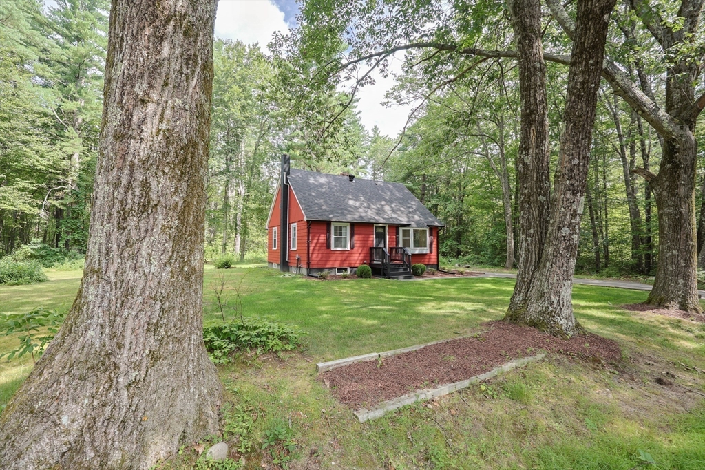 25 Bailey Road Townsend, MA 01474 - Photo 29 of 29 a view of a house with a yard