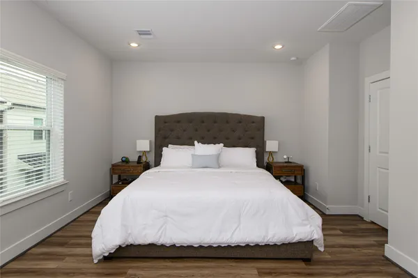 $3,495 | 1274 North Post Oak Road, Unit B, Houston, TX 77055