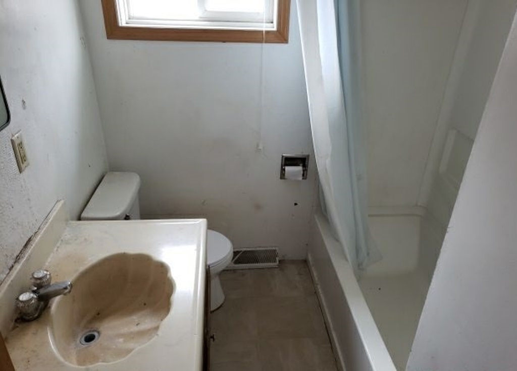 620 Maxwell Street Waterloo, IA 50701 - Photo 12 of 12 Gallery Image 12