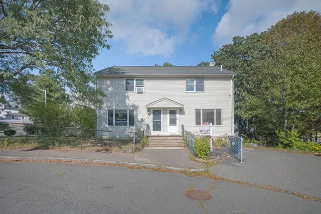 $615,000 | 30 Wallace Circle, Unit 30, Malden, MA 02148
