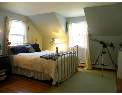 105 Commerford Road Concord, MA 01742 - Photo 14 of 18 Gallery Image 14
