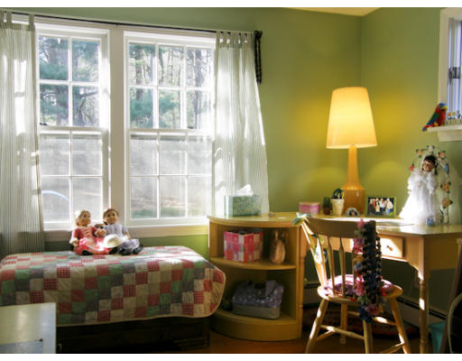 105 Commerford Road Concord, MA 01742 - Photo 16 of 18 Gallery Image 16