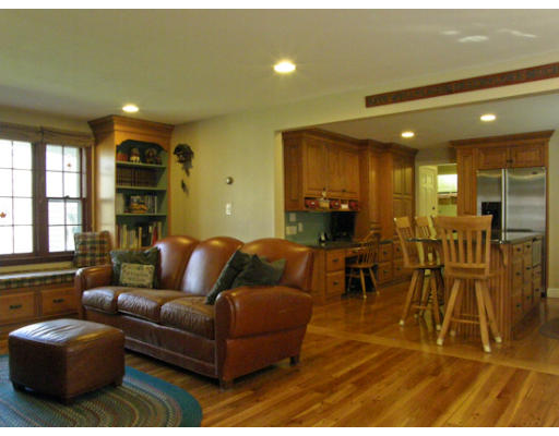 105 Commerford Road Concord, MA 01742 - Photo 9 of 18 Gallery Image 9