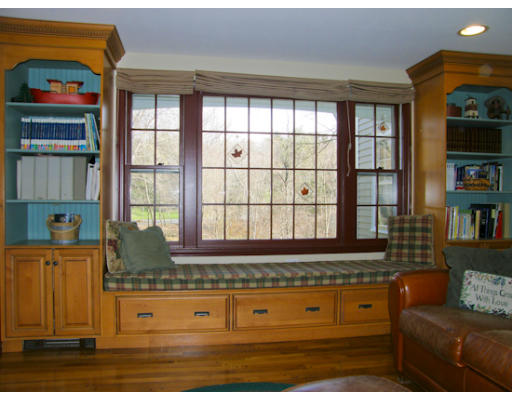 105 Commerford Road Concord, MA 01742 - Photo 10 of 18 Gallery Image 10