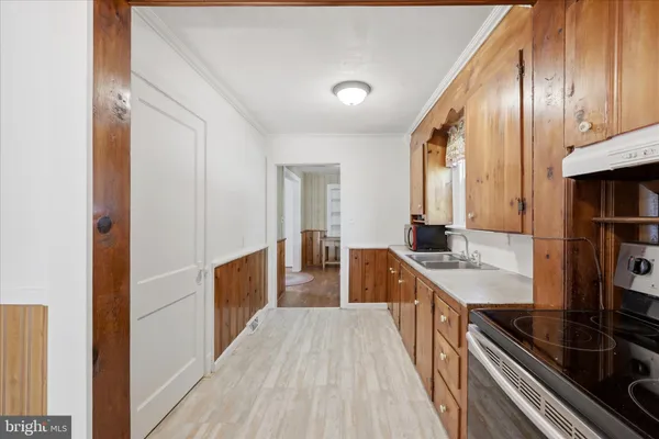 $320,000 | 510 North Pleasant Valley Road, Winchester, VA 22601