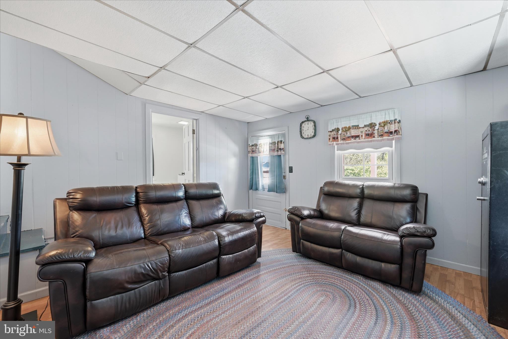510 North Pleasant Valley Road Winchester, VA 22601 - Photo 27 of 63 a living room with furniture