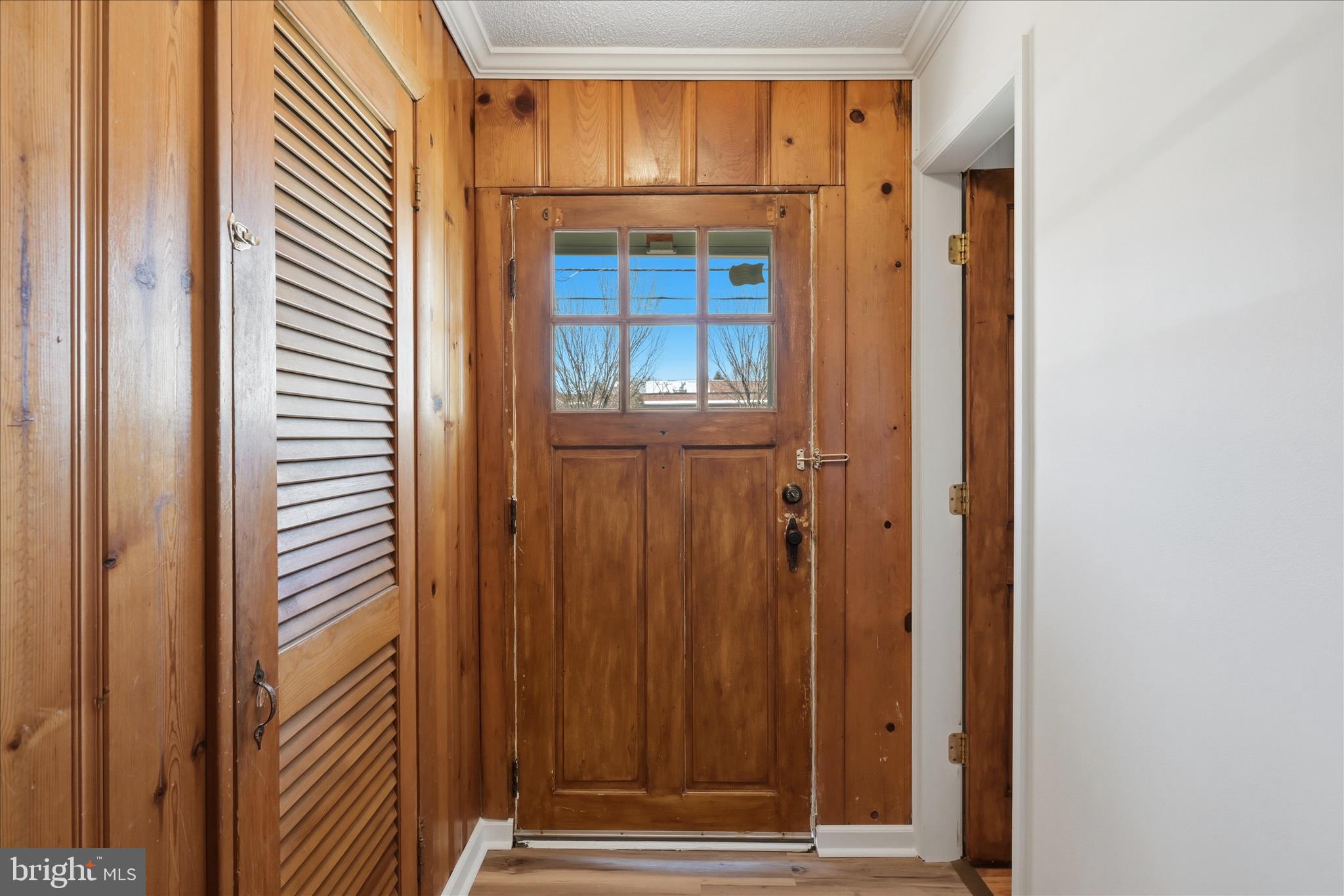 510 North Pleasant Valley Road Winchester, VA 22601 - Photo 6 of 63 a view of front door