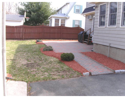 42 Whitney Road Medford, MA 02155 - Photo 12 of 13 Gallery Image 12