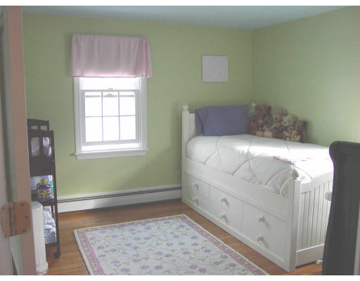 42 Whitney Road Medford, MA 02155 - Photo 3 of 13 Gallery Image 3