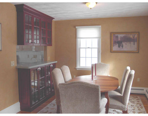 42 Whitney Road Medford, MA 02155 - Photo 5 of 13 Gallery Image 5
