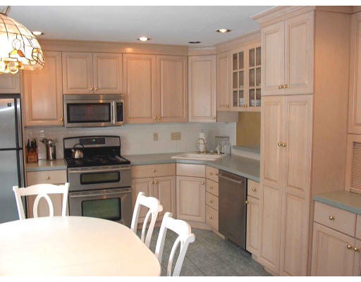 42 Whitney Road Medford, MA 02155 - Photo 7 of 13 Gallery Image 7