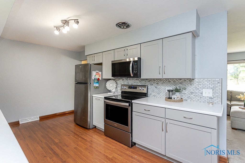 2941 Seaman Road Oregon, OH 43616 - Photo 15 of 37 Gallery Image 15