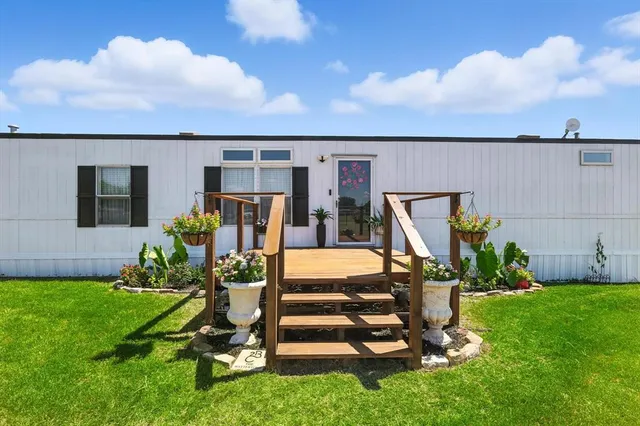 $264,900 | 243 County Road 4851, Newark, TX 76071