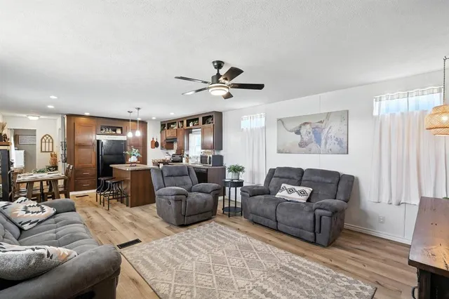 $264,900 | 243 County Road 4851, Newark, TX 76071