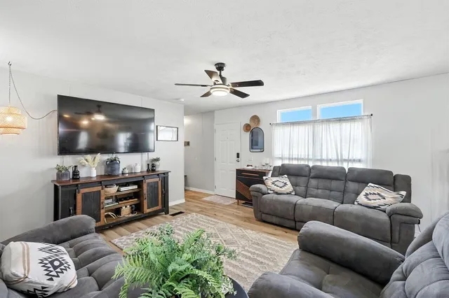 $264,900 | 243 County Road 4851, Newark, TX 76071