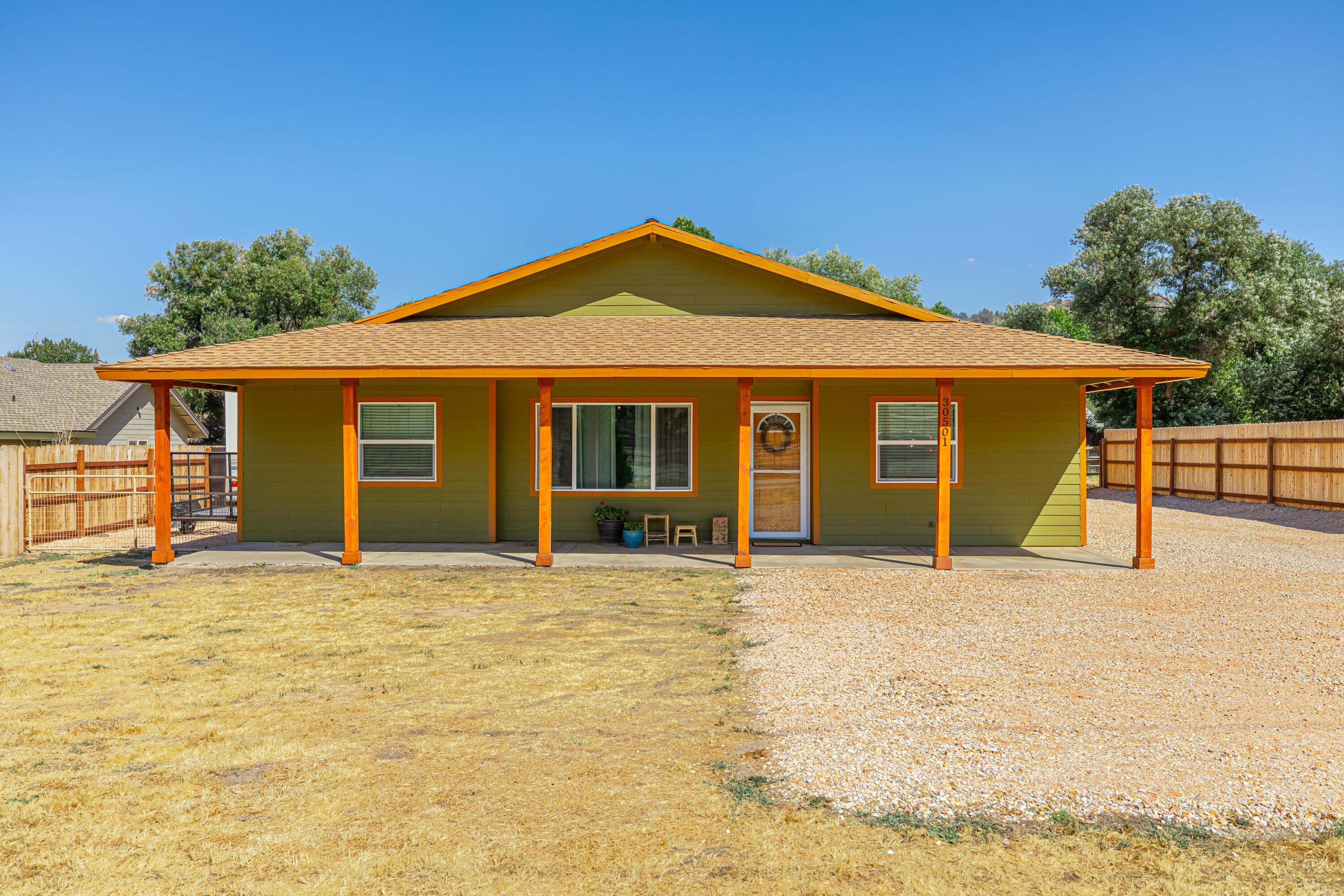 30501 South Lower Valley Road Tehachapi, CA 93561 - Photo 2 of 32 JMY_8140-HDR