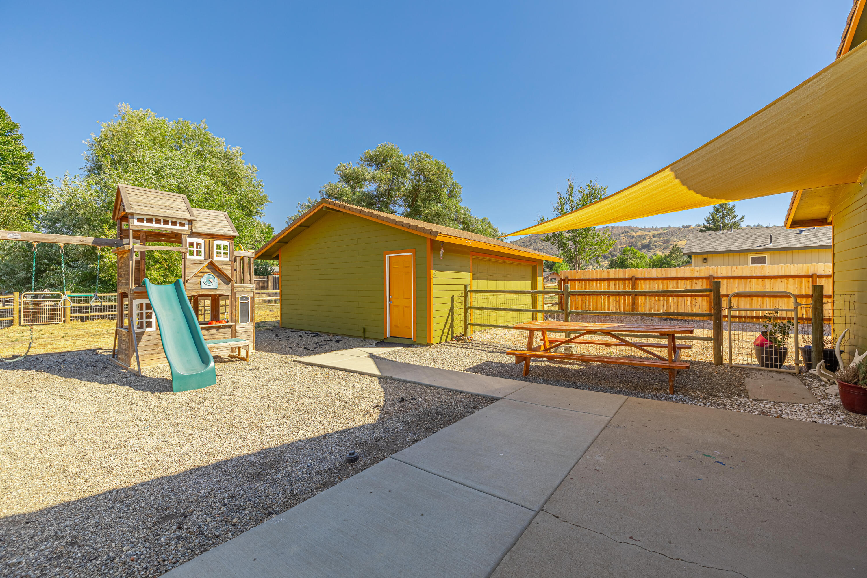 30501 South Lower Valley Road Tehachapi, CA 93561 - Photo 28 of 32 JMY_8329-HDR