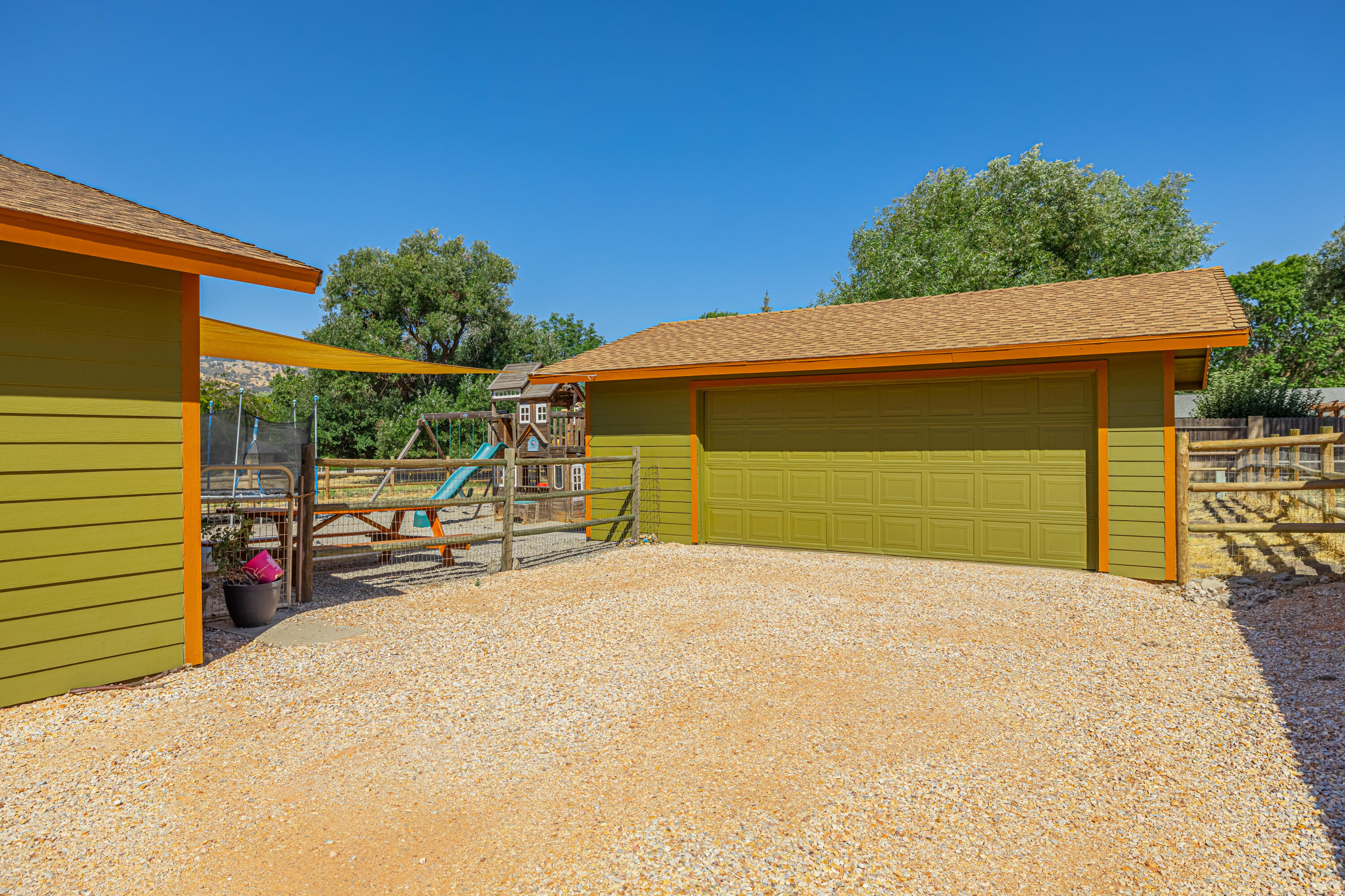 30501 South Lower Valley Road Tehachapi, CA 93561 - Photo 4 of 32 JMY_8154-HDR