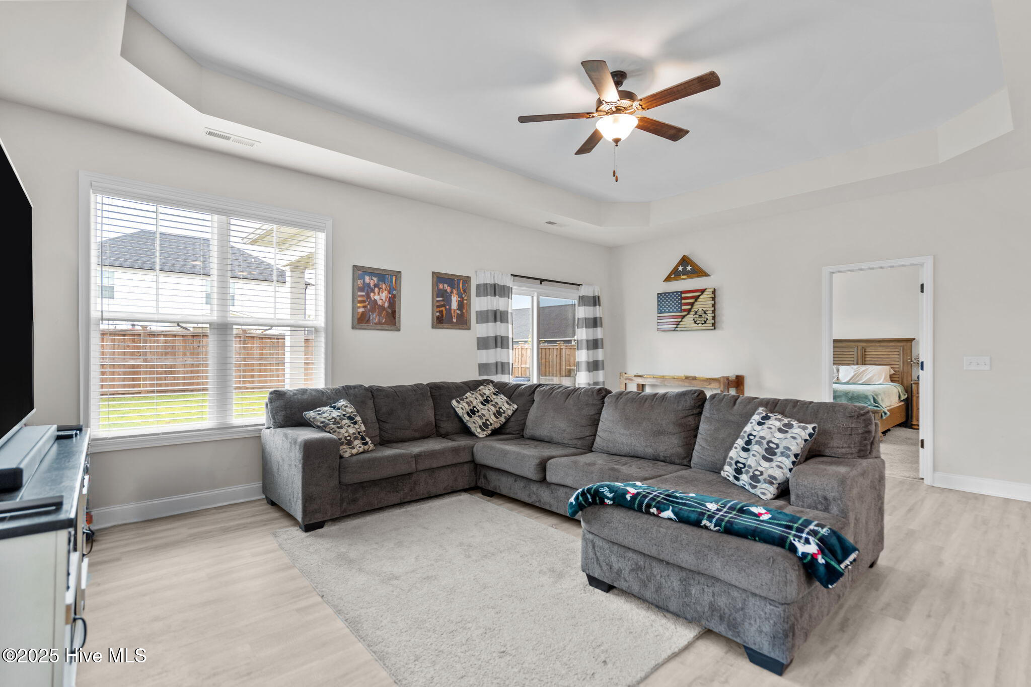 3990 Eclipse Avenue Leland, NC 28451 - Photo 13 of 34 11-living_to_primary