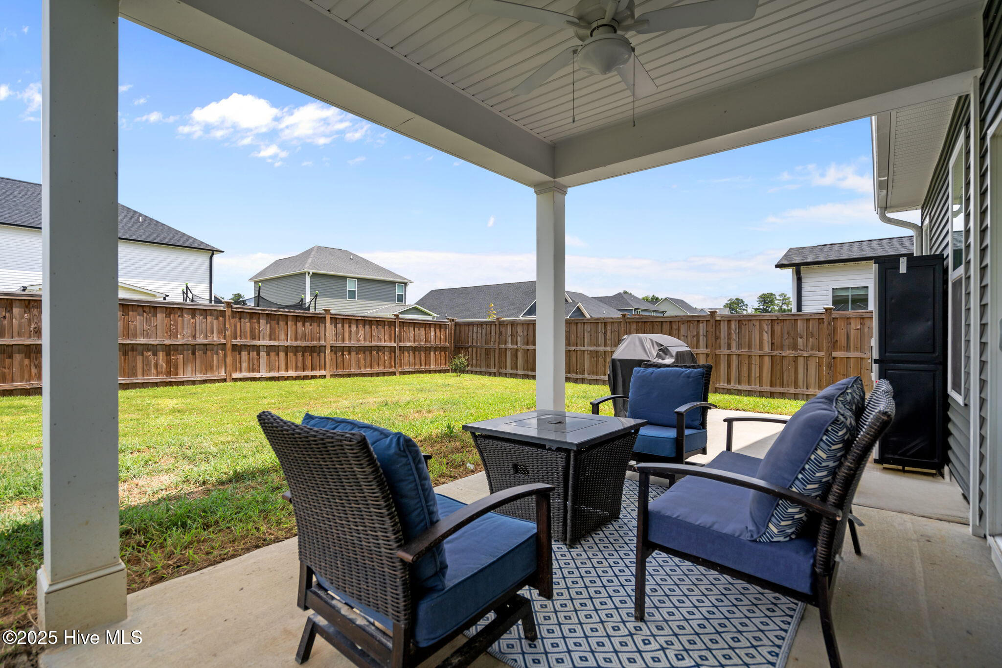 3990 Eclipse Avenue Leland, NC 28451 - Photo 27 of 34 24-porch_to_yard