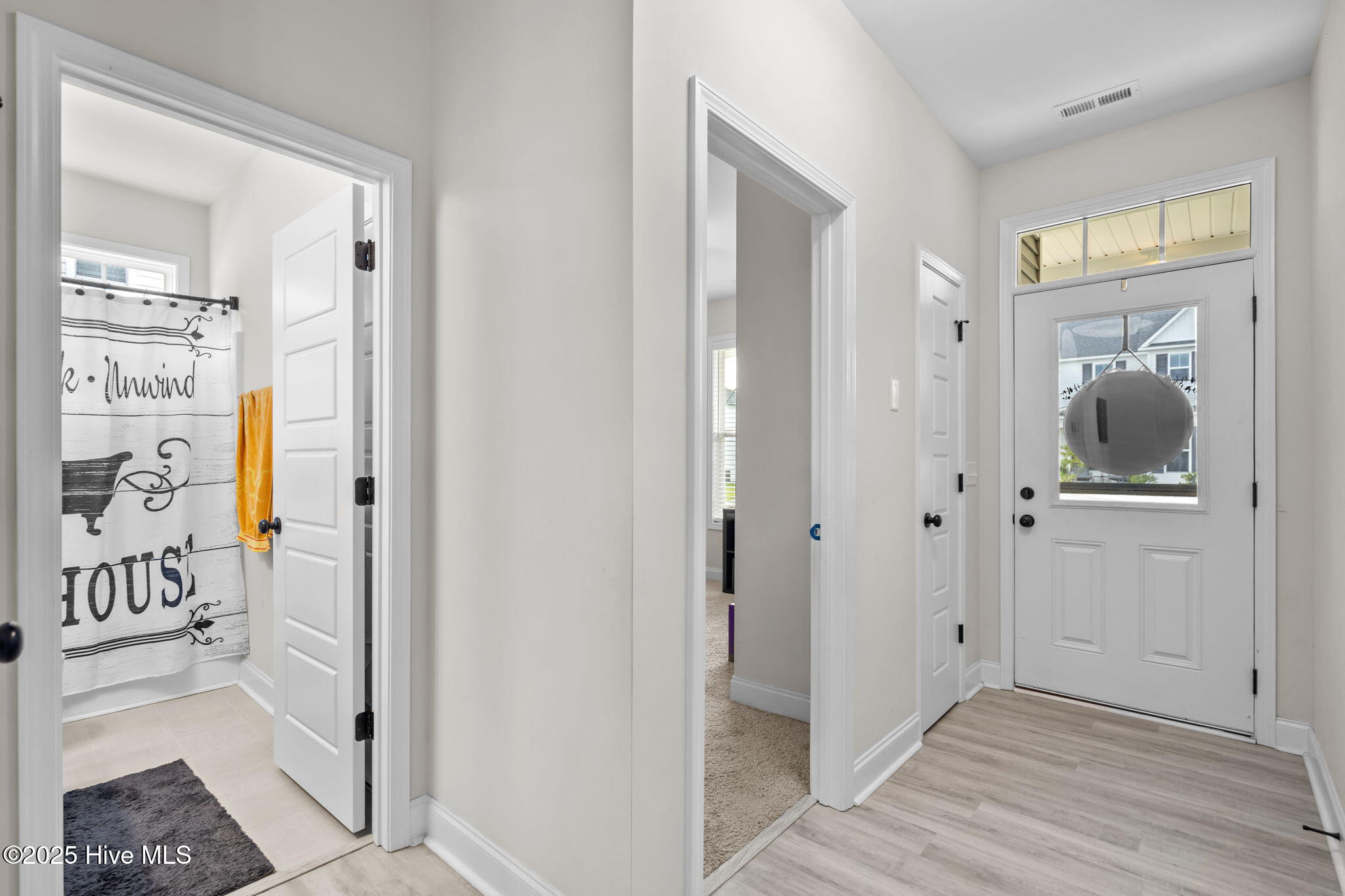 3990 Eclipse Avenue Leland, NC 28451 - Photo 3 of 34 3-entryway