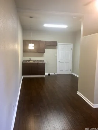 $740 | 2011 South San Jacinto Street, San Antonio, TX 78207