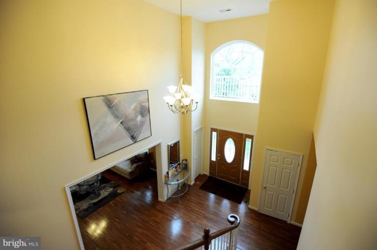 6723 Newington Road Lorton, VA 22079 - Photo 8 of 25 Entrance / Foyer