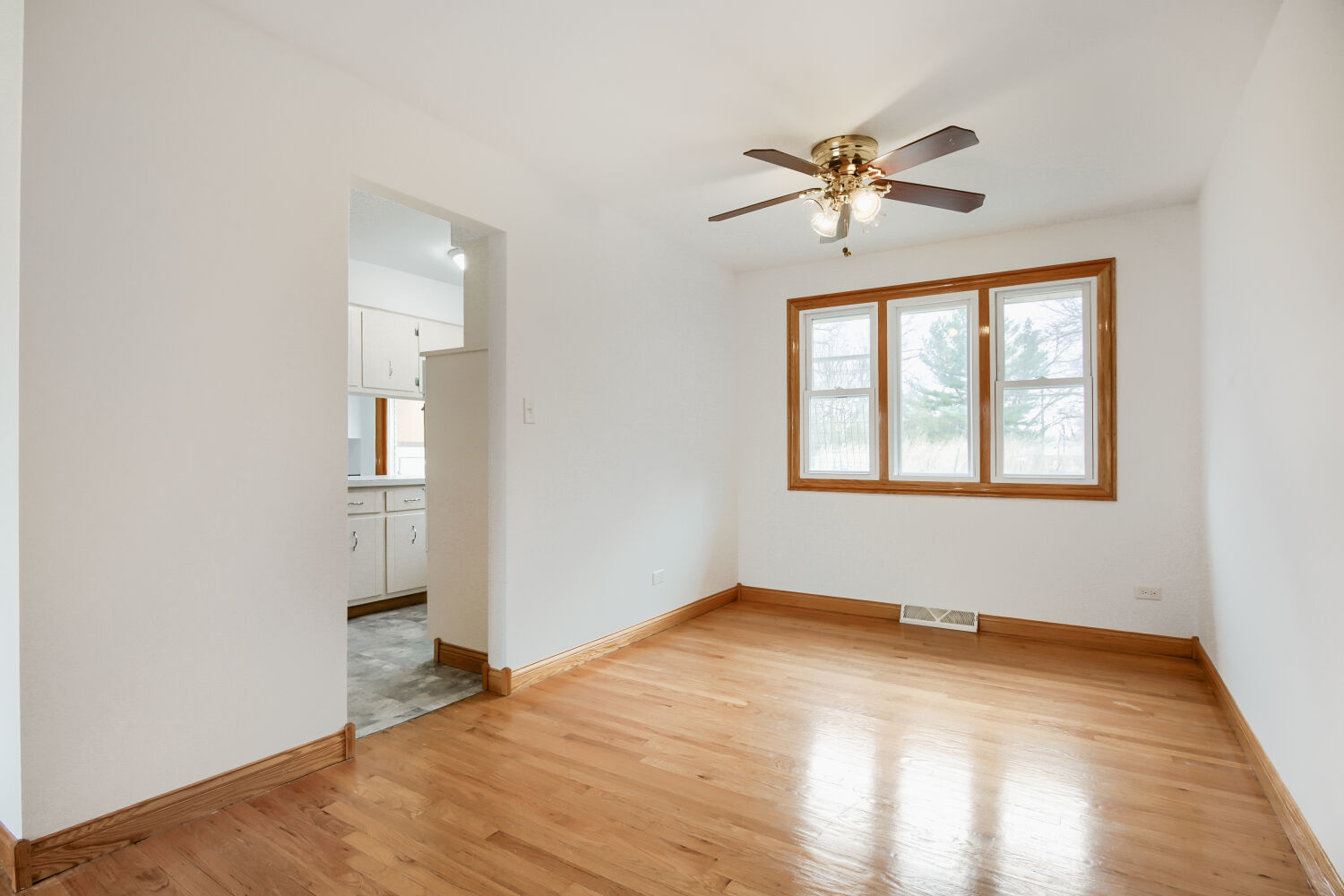 5224 156th Street Oak Forest, IL 60452 - Photo 8 of 33