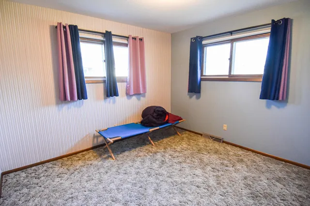 $219,900 | 302 Sherwood Avenue North, Thief River Falls, MN 56701