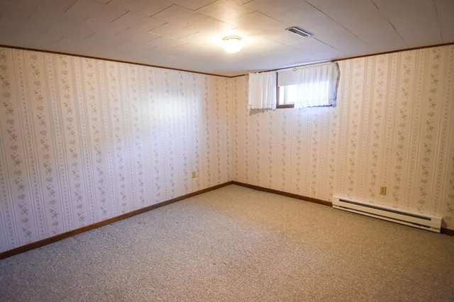 $219,900 | 302 Sherwood Avenue North, Thief River Falls, MN 56701