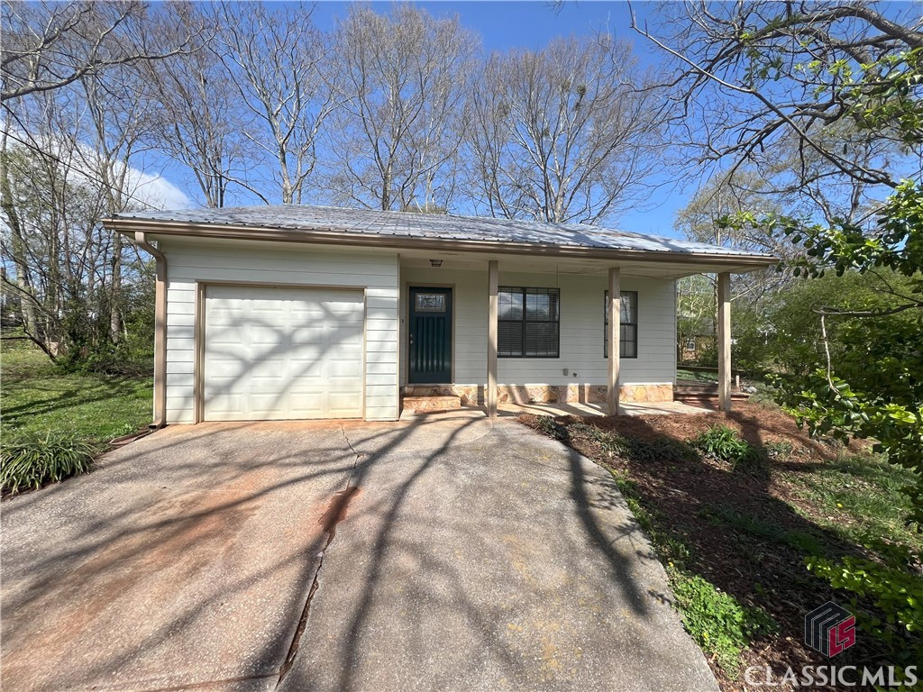 65 Williford Street Commerce, GA 30529 - Photo 1 of 16