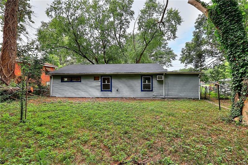 1080 Valley View Road Southeast Atlanta, GA 30315 - Photo 16 of 17