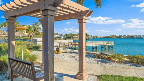 $325,000 | 5108 Brittany Drive South, Unit 1006, St. Petersburg, FL 33715