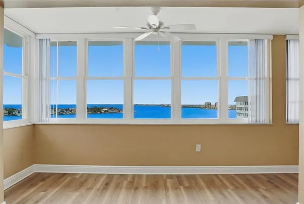 $315,000 | 5108 Brittany Drive South, Unit 1006, St. Petersburg, FL 33715