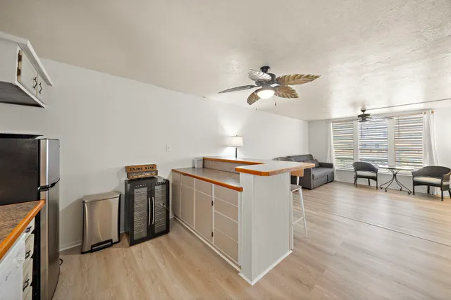 $279,000 | 31 Dolphin Street, Bayou Vista, TX 77563