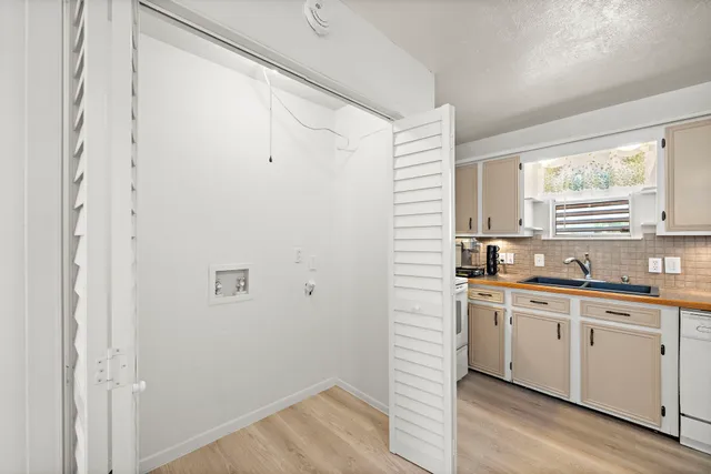 $279,000 | 31 Dolphin Street, Bayou Vista, TX 77563