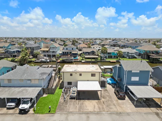 $279,000 | 31 Dolphin Street, Bayou Vista, TX 77563
