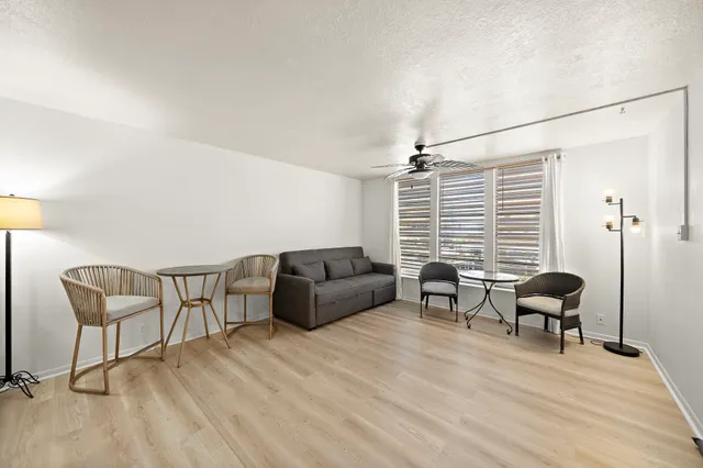 $279,000 | 31 Dolphin Street, Bayou Vista, TX 77563