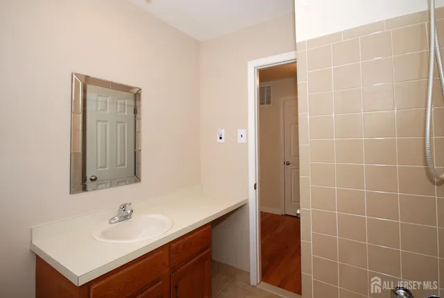 $3,300 | 7 Gardenia Court, Sayreville, NJ 08872