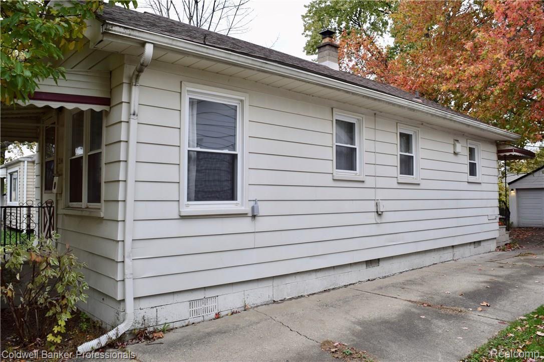 2146 Leitch Road Ferndale, MI 48220 - Photo 11 of 18 fullsizeoutput_77.jpeg