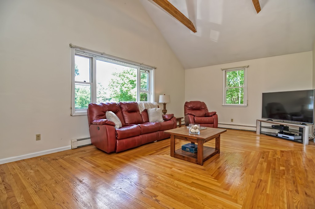 22 Robin Road Norfolk, MA 02056 - Photo 13 of 28 Gallery Image 13