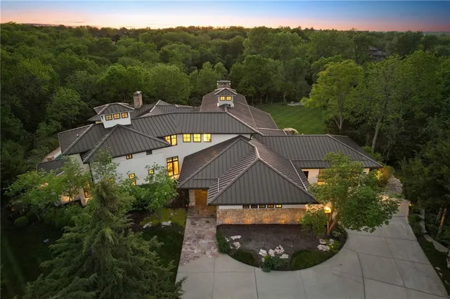 $3,100,000 | 10625 West 192nd Place, Overland Park, KS 66083