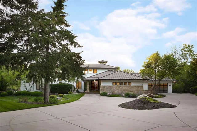 $3,100,000 | 10625 West 192nd Place, Overland Park, KS 66083