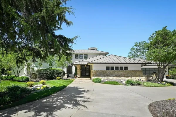 $3,100,000 | 10625 West 192nd Place, Overland Park, KS 66083
