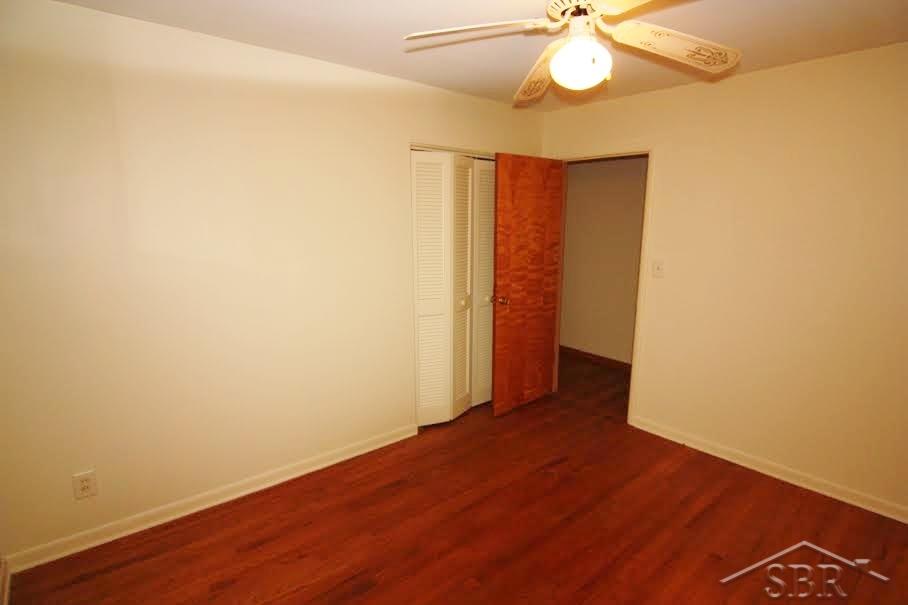 31318452-4.JPG