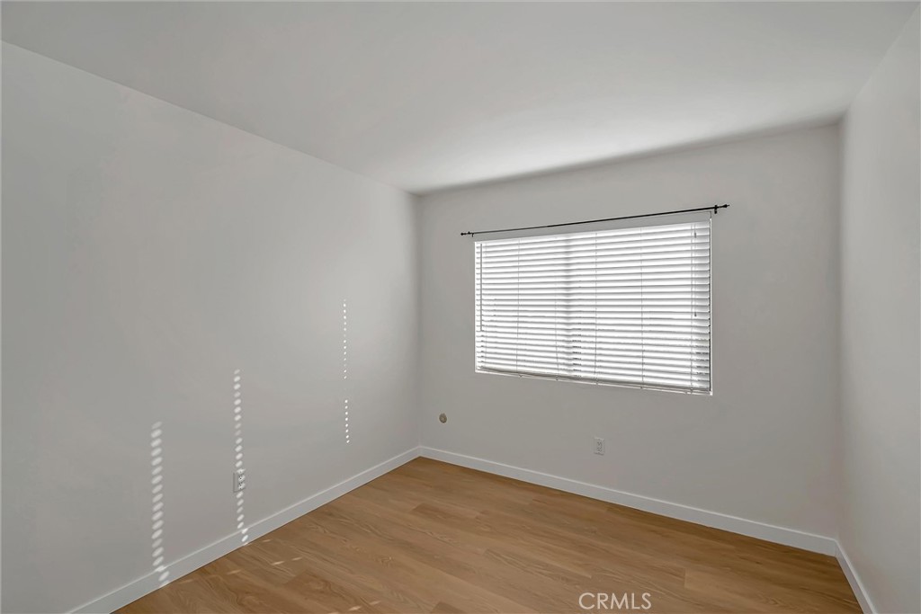 7304 Corbin Avenue, Unit J Reseda, CA 91335 - Photo 14 of 34