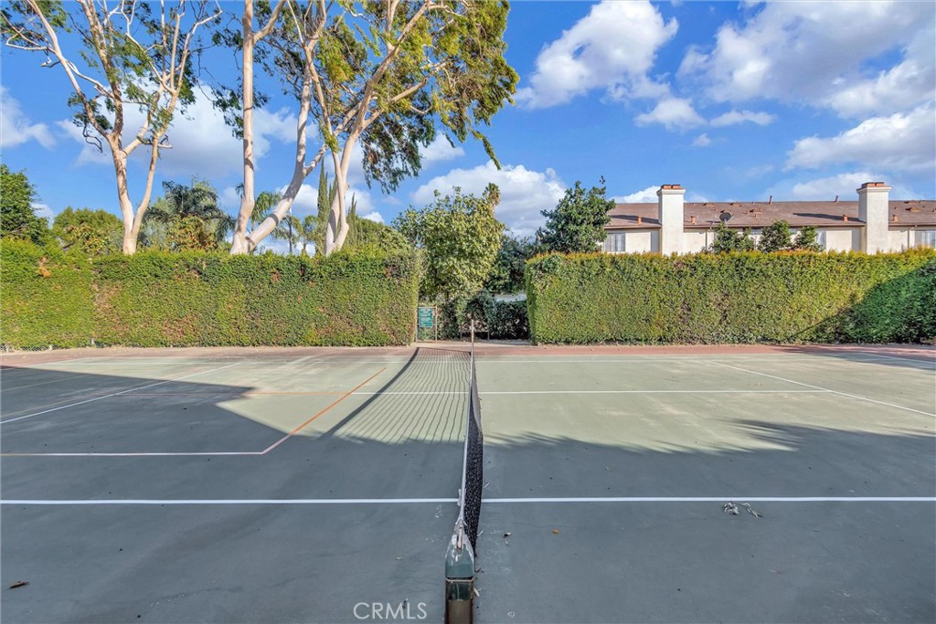 7304 Corbin Avenue, Unit J Reseda, CA 91335 - Photo 26 of 34